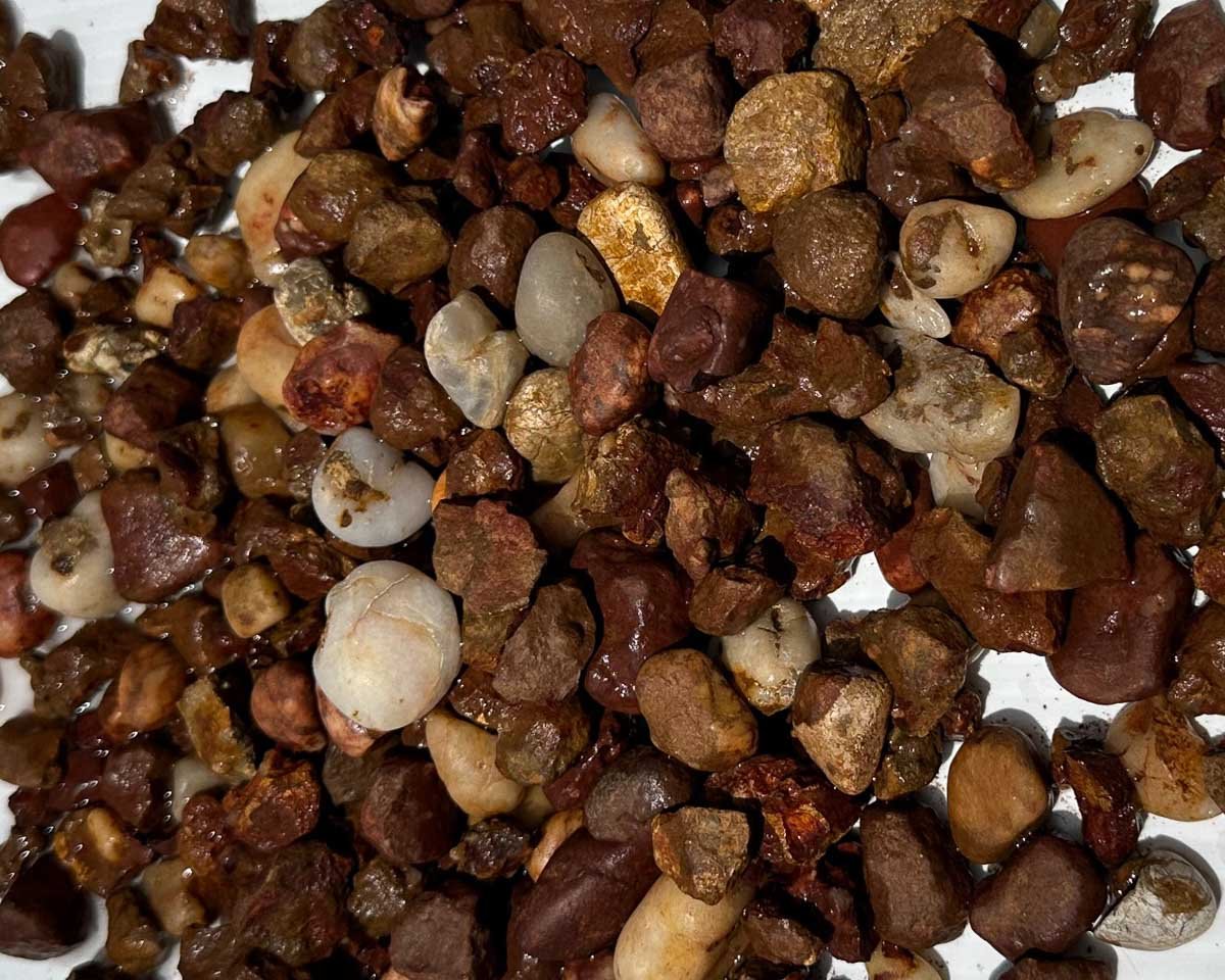 decorative stone Fire & Ice 20mm (wet)